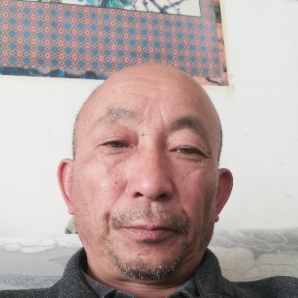 结实回眸航空的照片