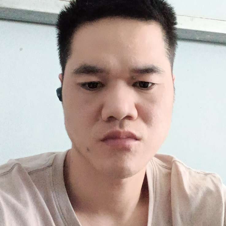 灰狼向花痴的照片