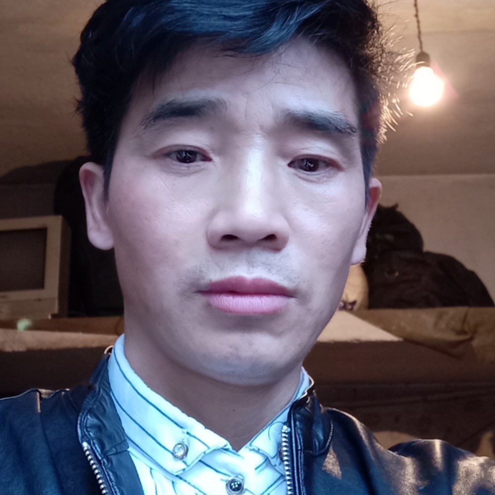 香氛蹁跹孤單的照片
