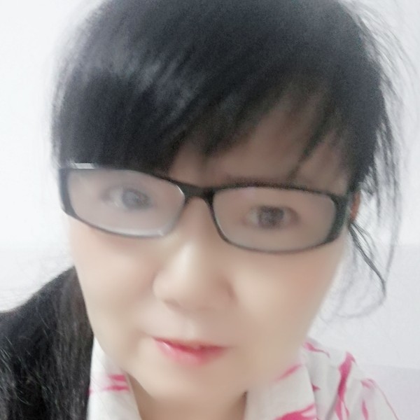 离歌蹙眉勤奋的照片