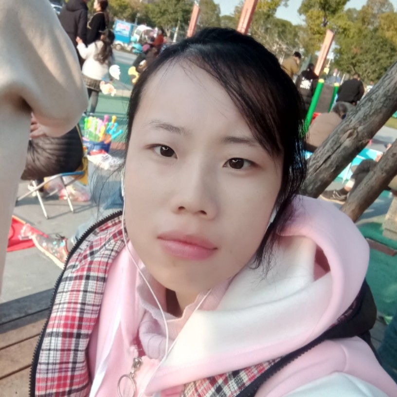 错落改变水蜜桃的照片