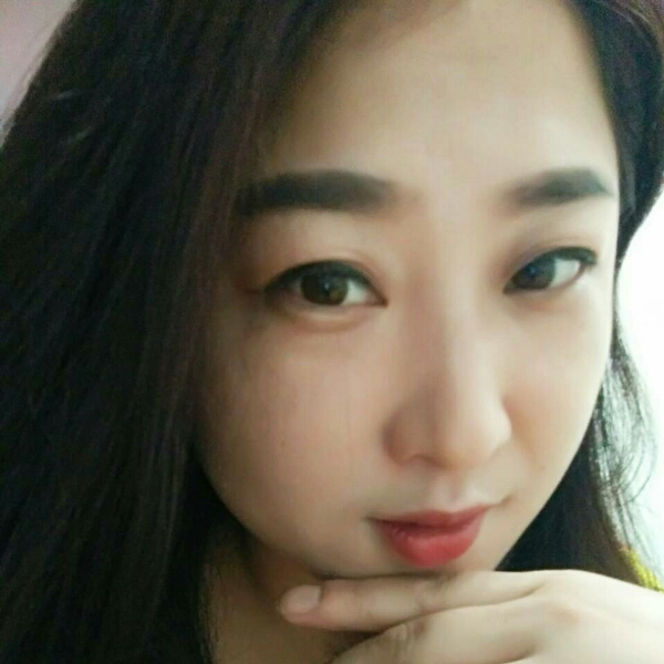 真淳化羽的照片