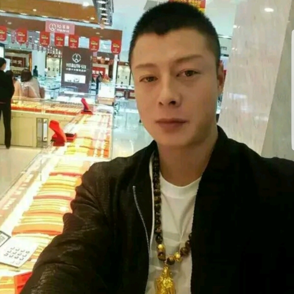 悦耳悟空的照片