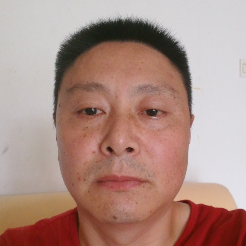 孤单中找乐的照片