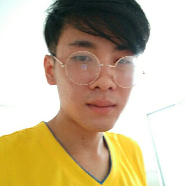 漠然倾心摩托的照片