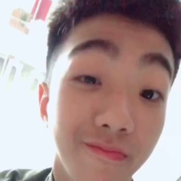 篮球停止震动的照片
