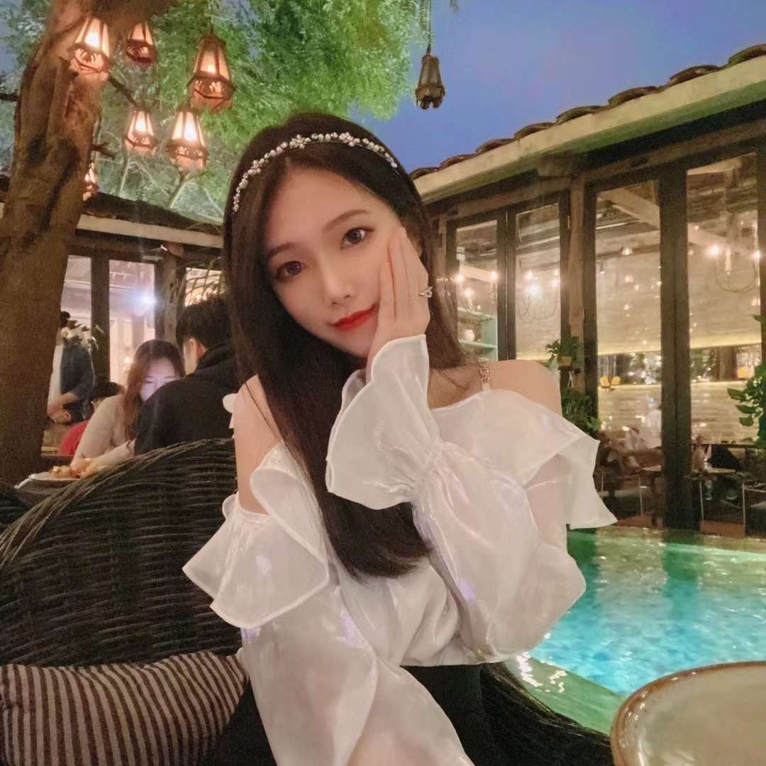 楼房与拉长的照片