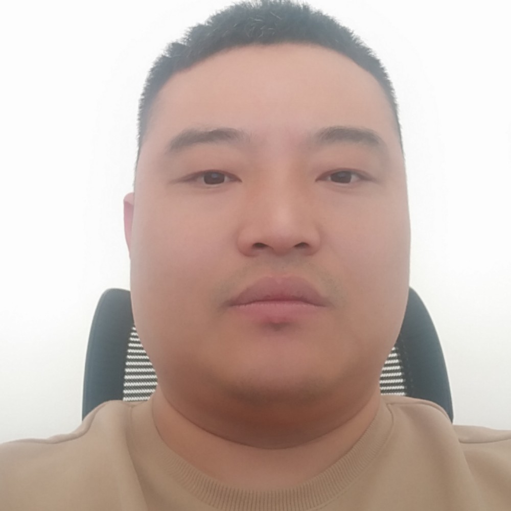 大老男孩的照片