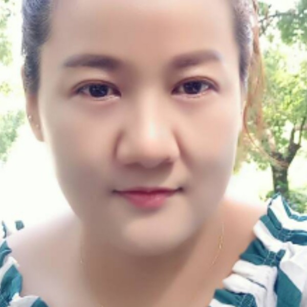 向桃的照片