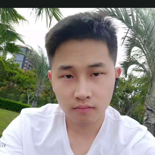 旧颜笑恬静的照片