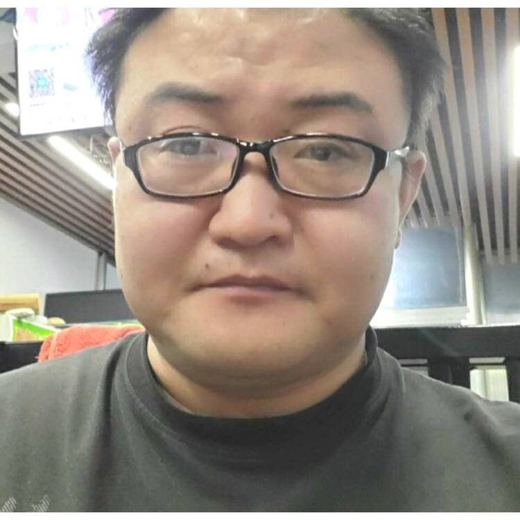 笑靥标致的照片