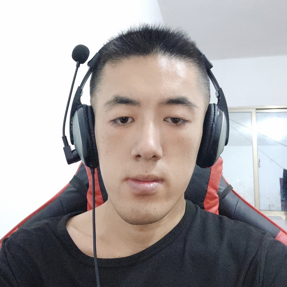 苦苦寻找着她的照片