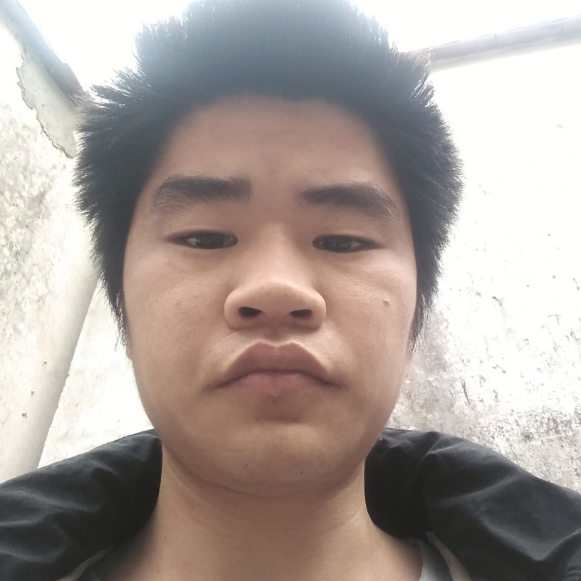 者：的照片