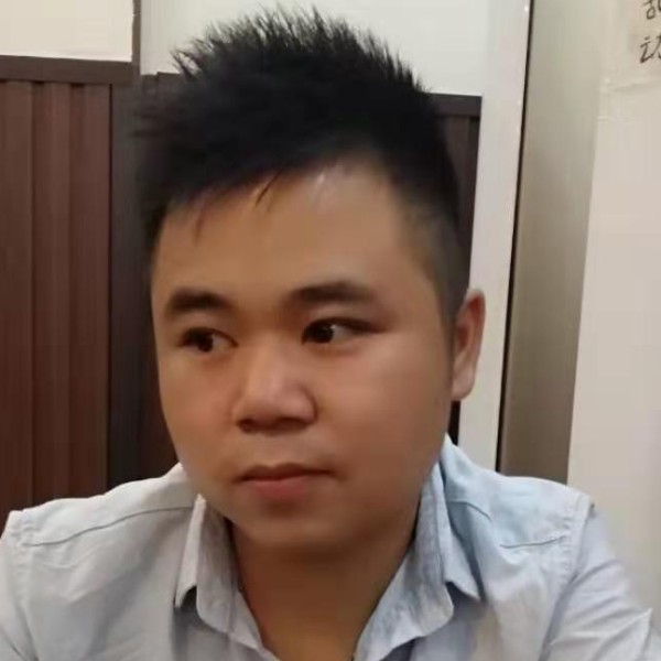 坦率的黑裤的照片