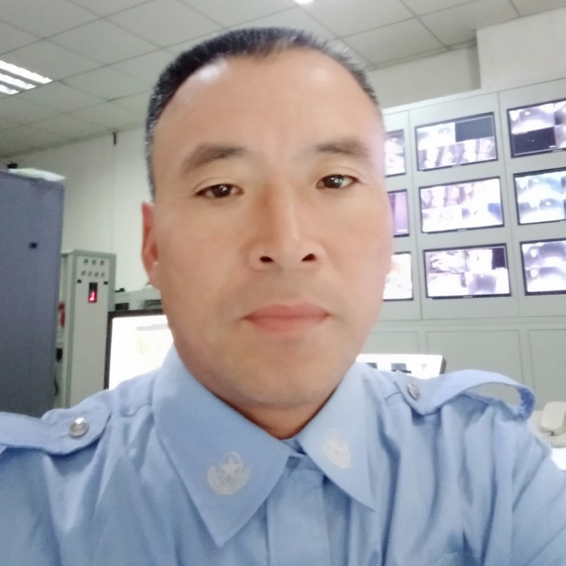 爱情浅吻谁的照片