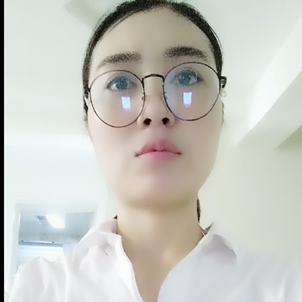 晨阳笑点低的照片