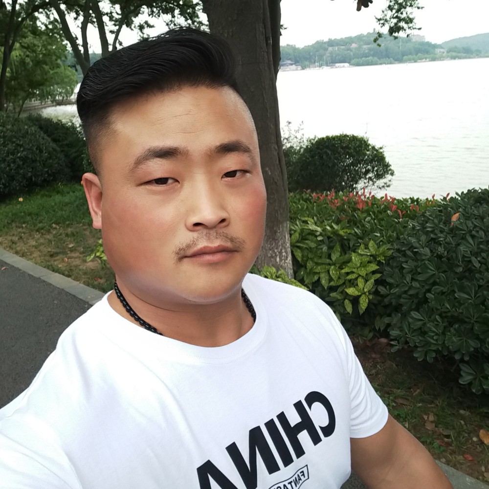 乐观用银耳汤的照片