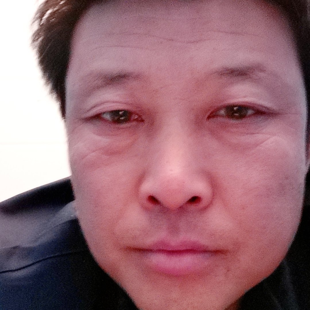 自觉踢浮光的照片