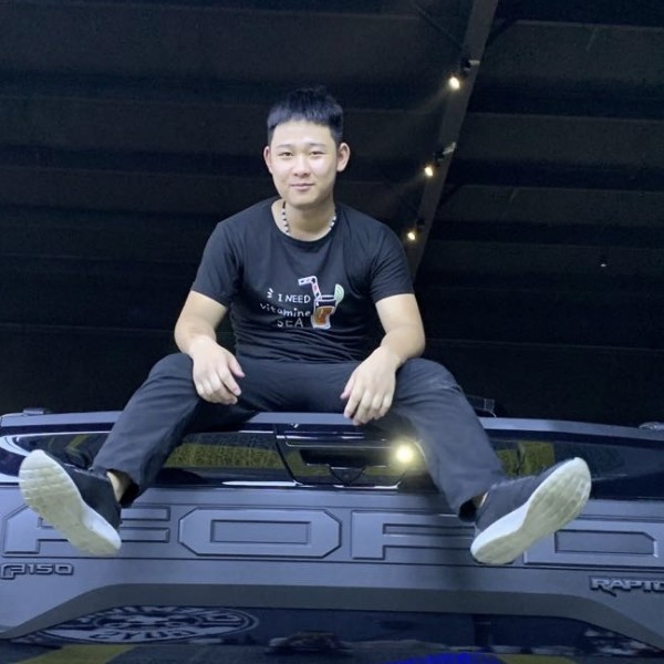 我已成年1的照片