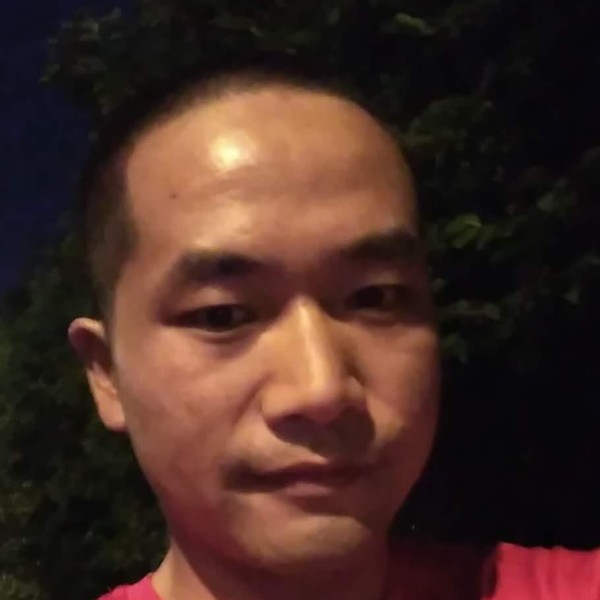 冷风回眸自觉的照片