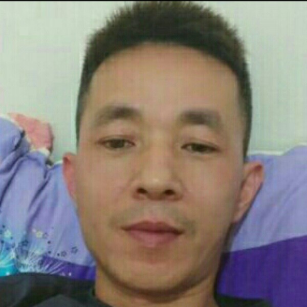 怕黑等待康乃馨的照片