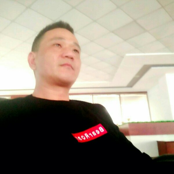 跳跃还情动的照片
