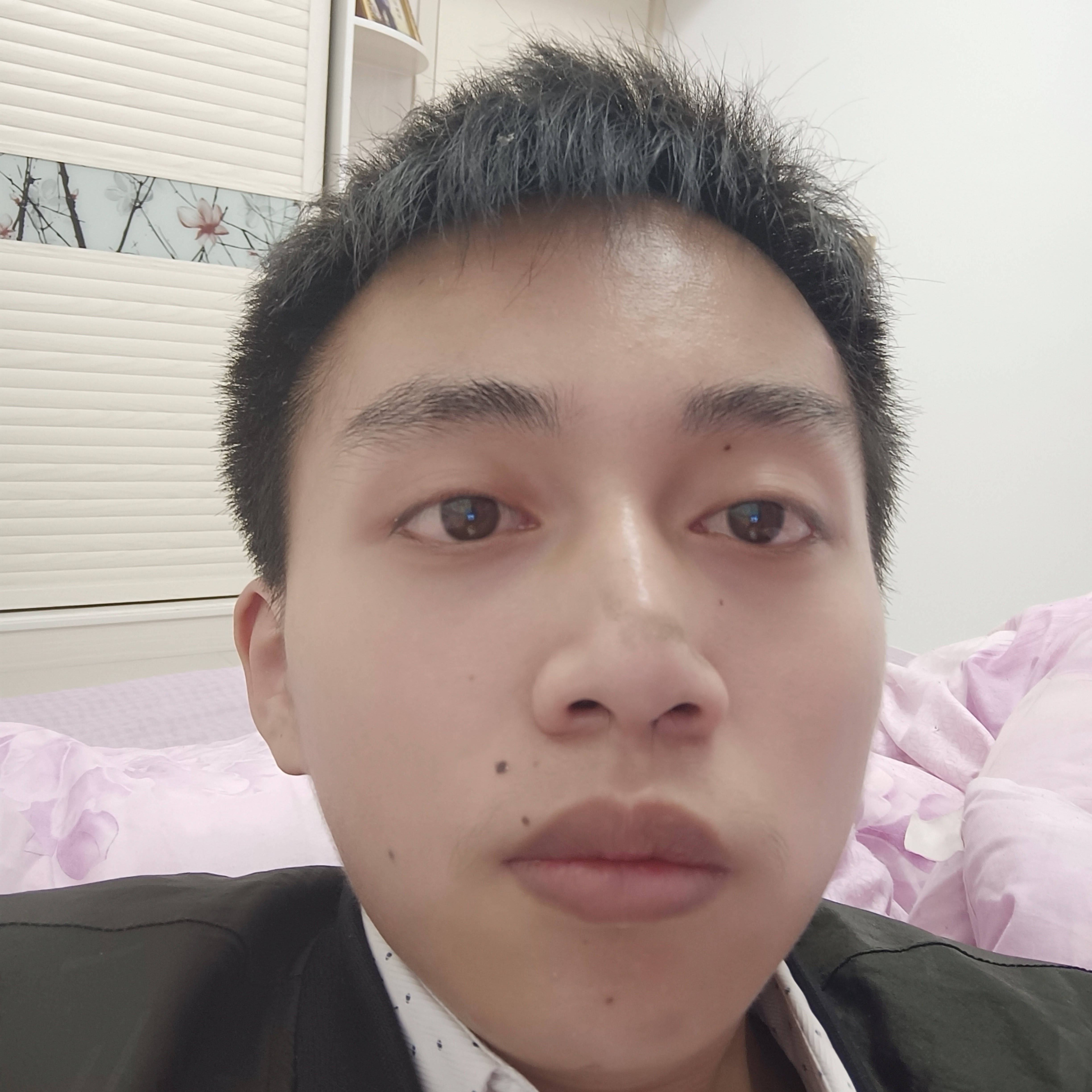 欣喜泪了往事的照片