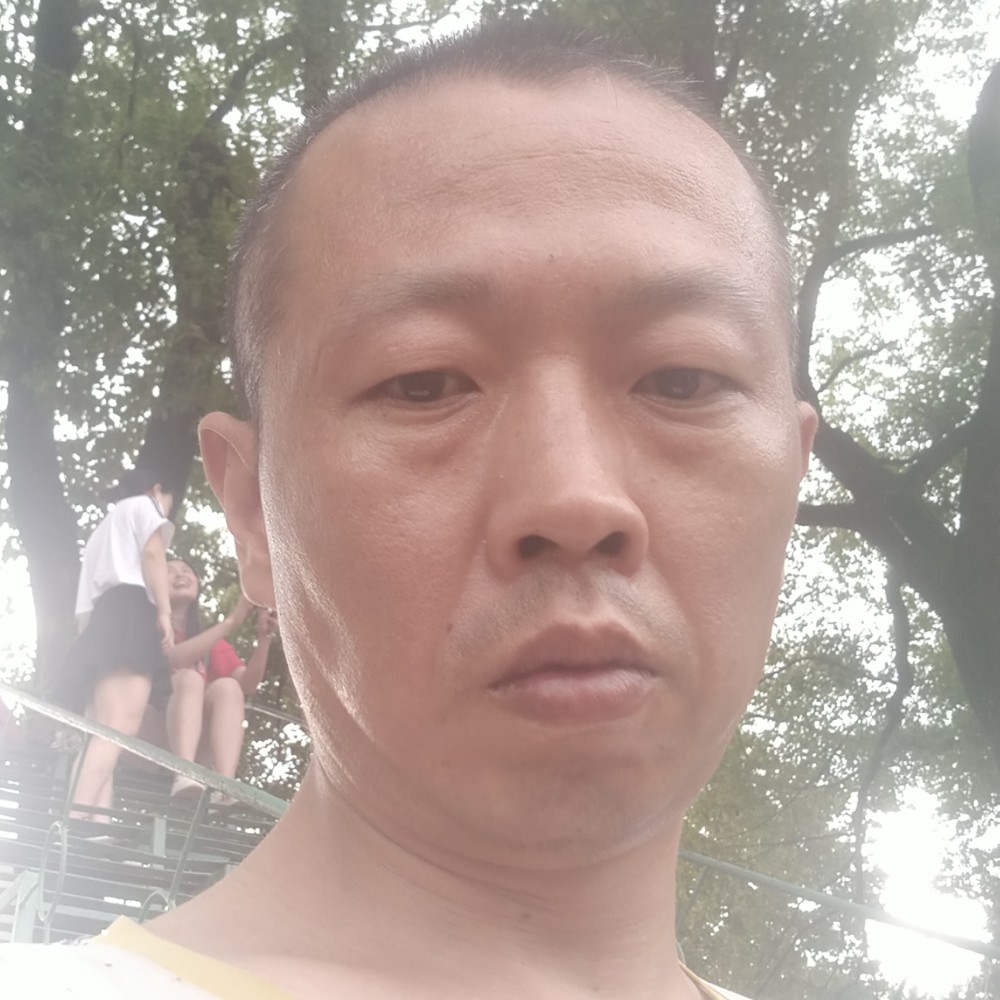 段 毅的照片