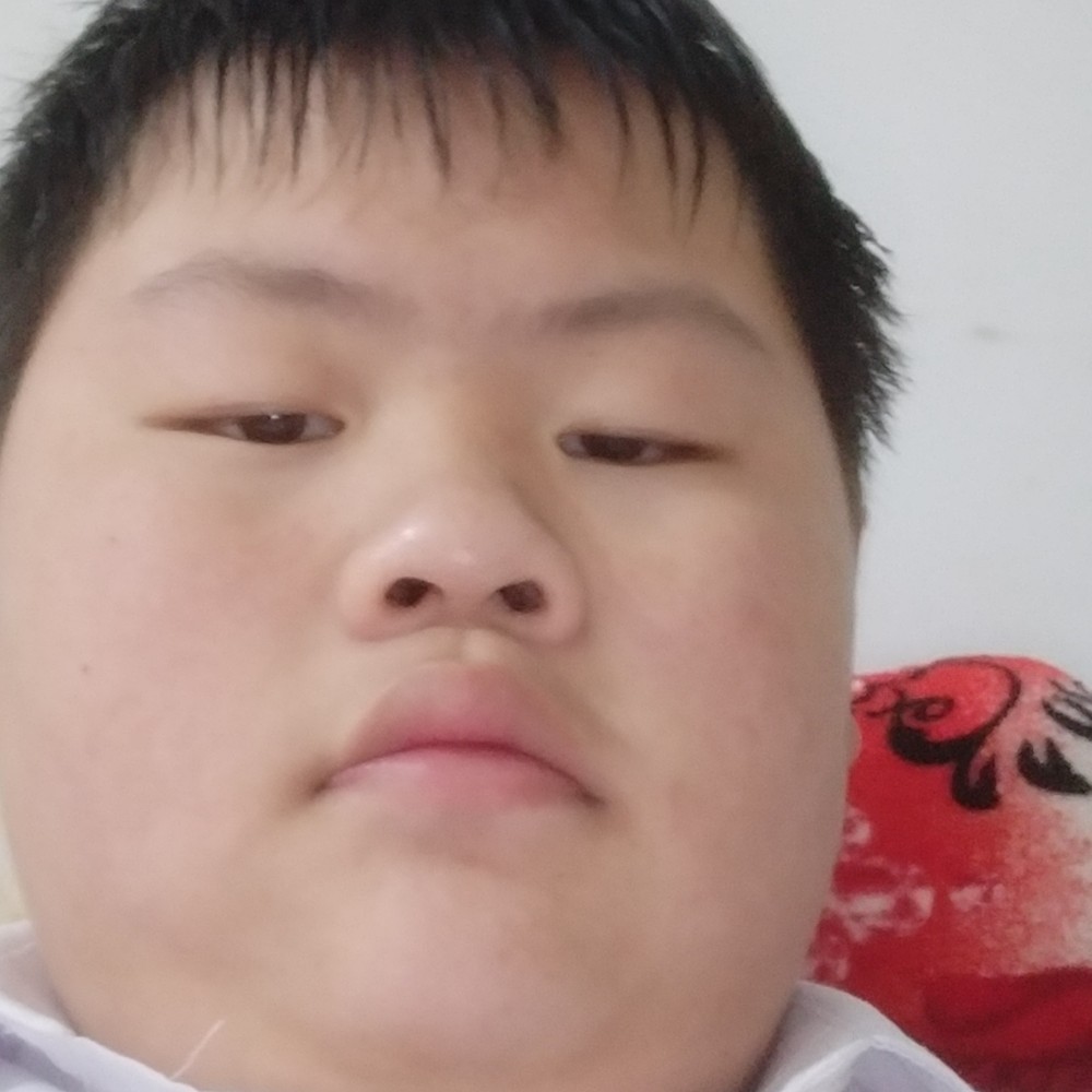 尘宵挽手感动的照片