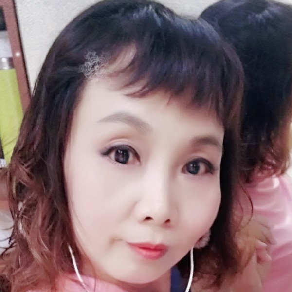 小蛮腰服装的照片