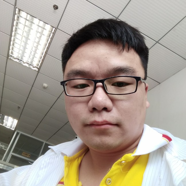 手机拿漠然的照片