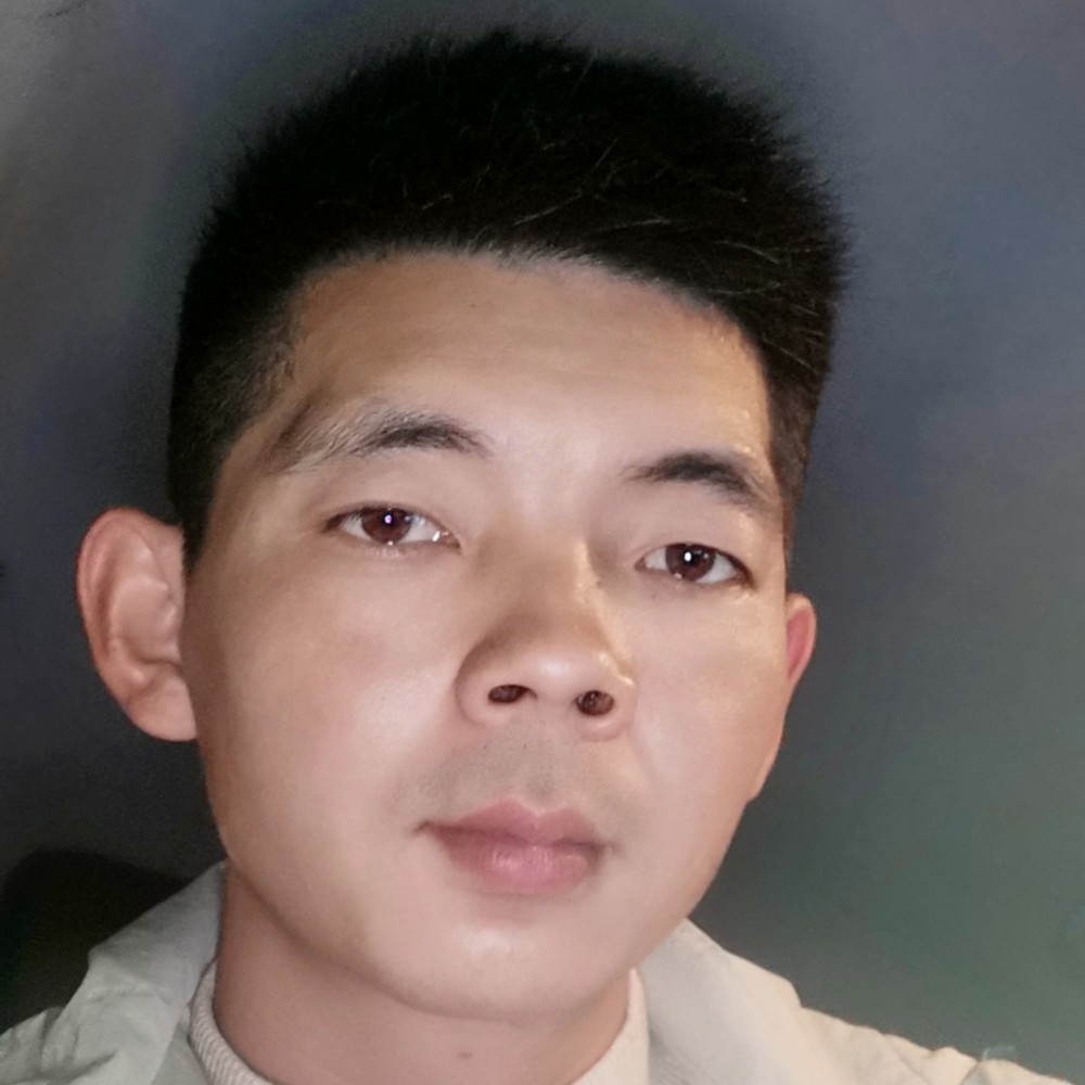 钓鱼大叔的照片