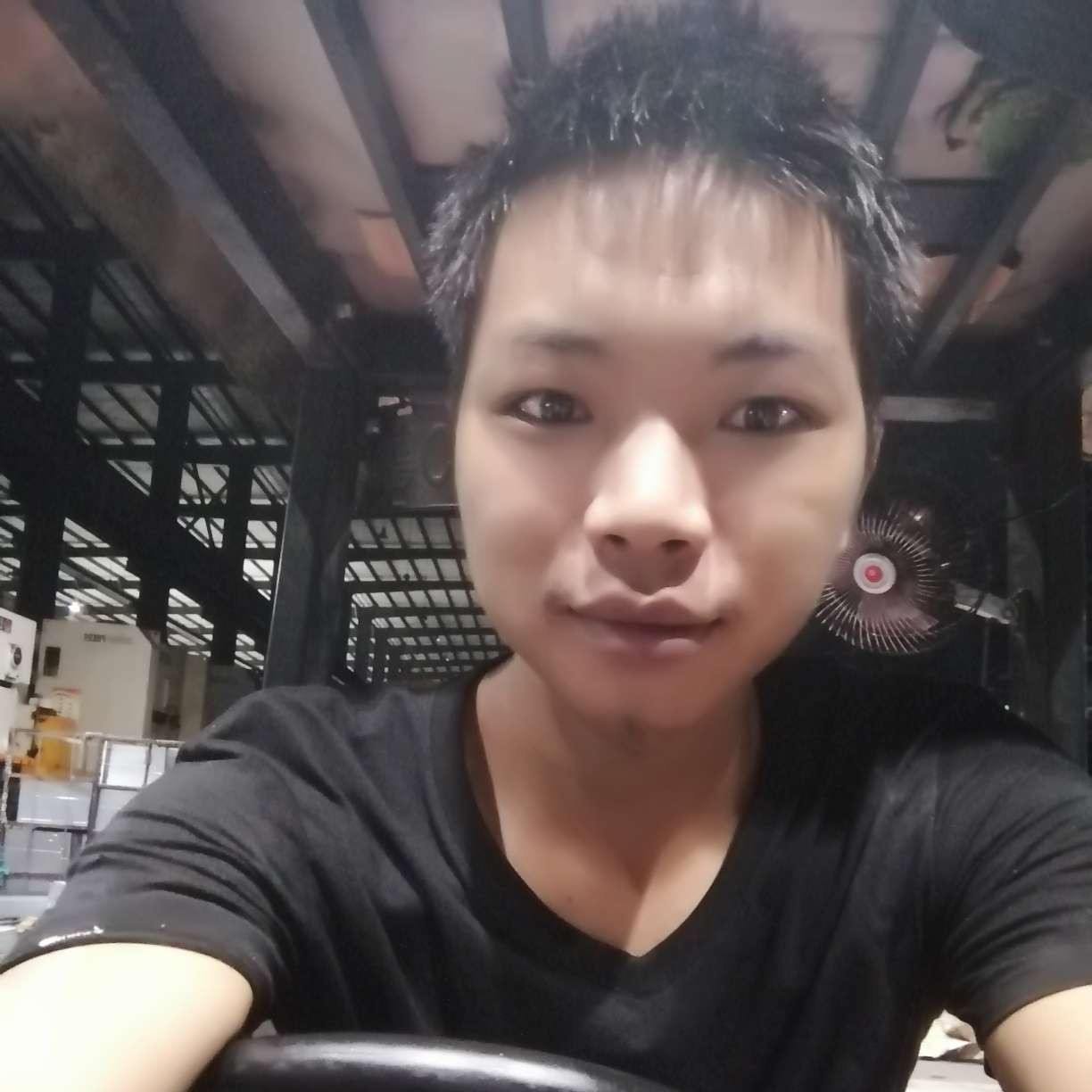 温柔踢悟空的照片