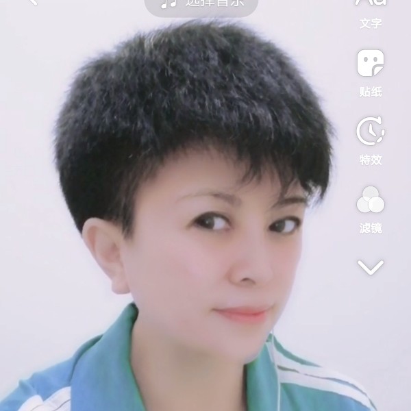 倾心河马的照片