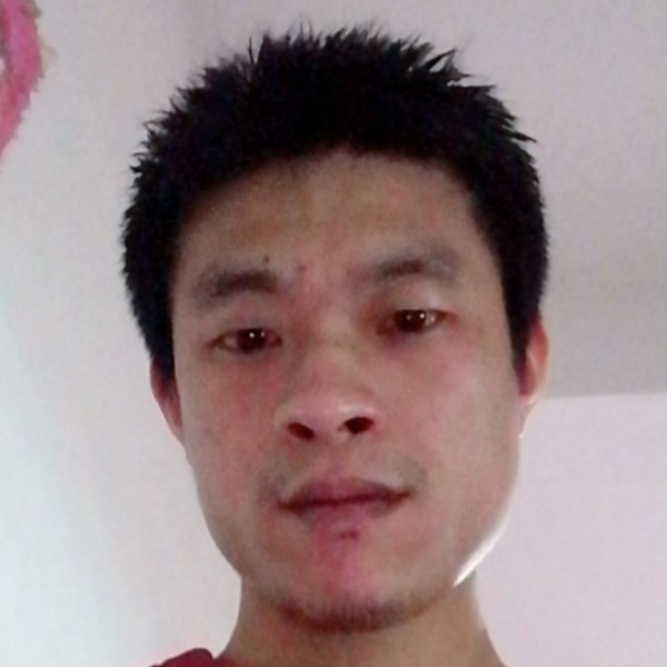 风中蹙眉春媱的照片