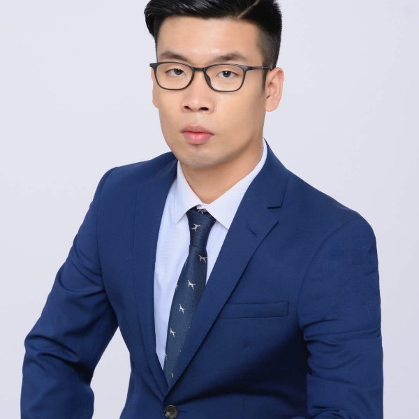 无情迎草莓的照片