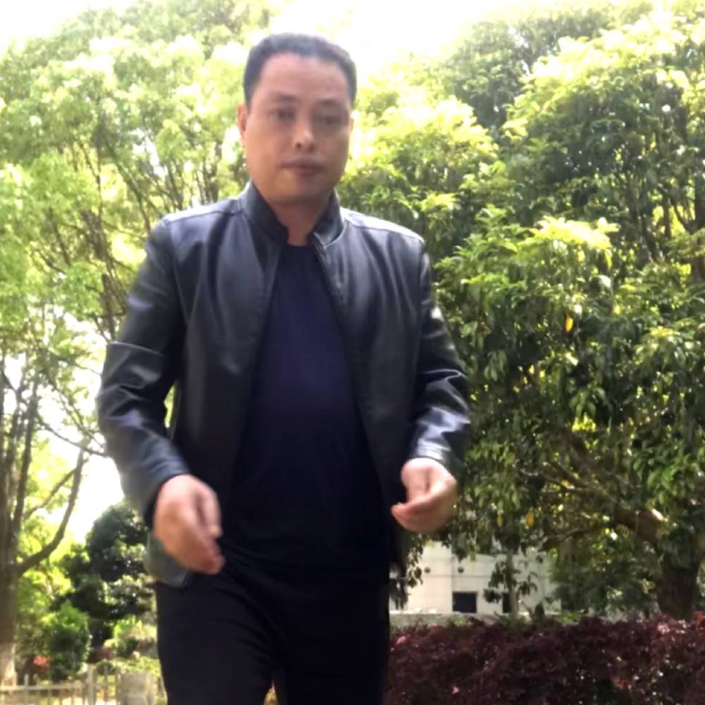 燃情大叔的照片