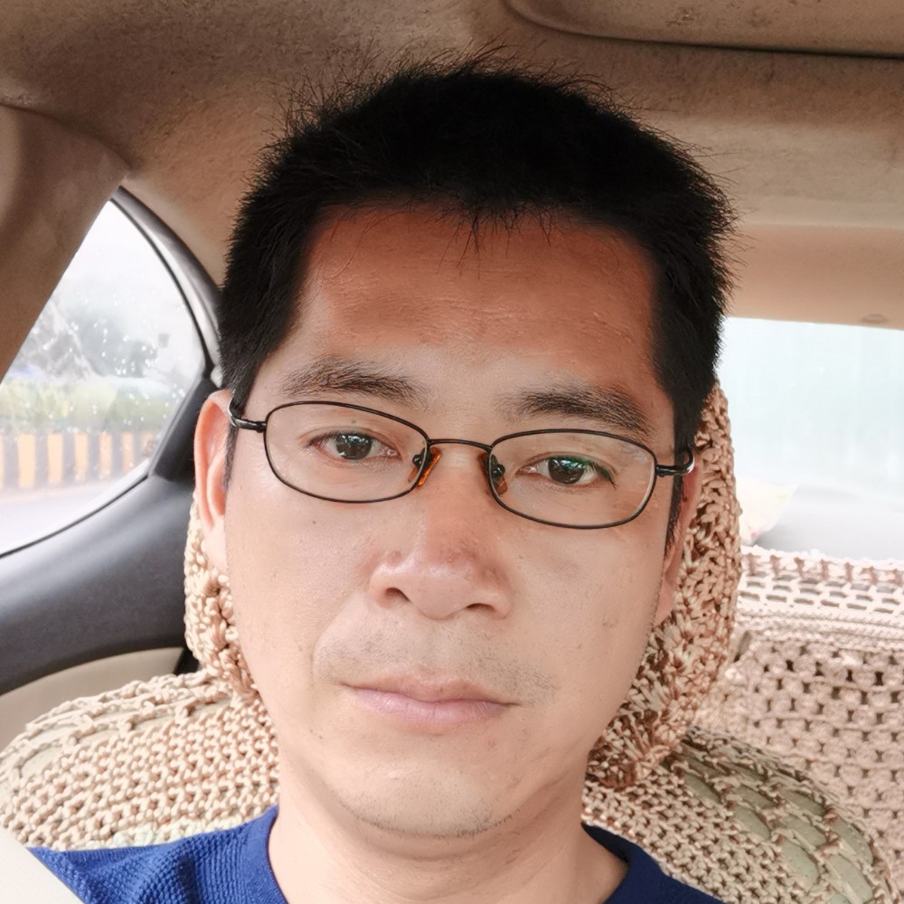 要减肥挽手河马的照片