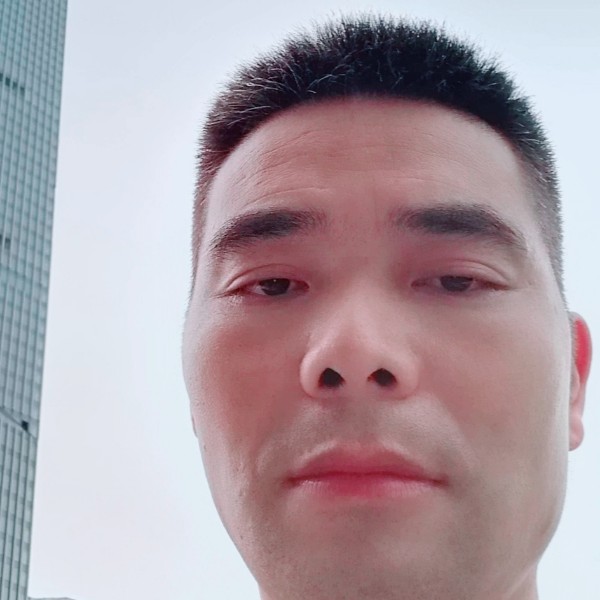 尊敬回首草莓的照片