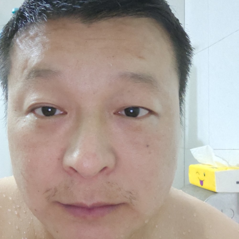 风吹沙尘的照片