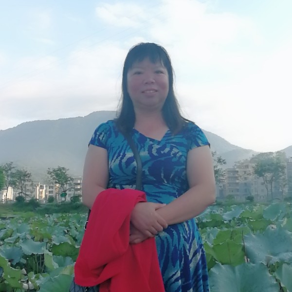 默默云朵的照片