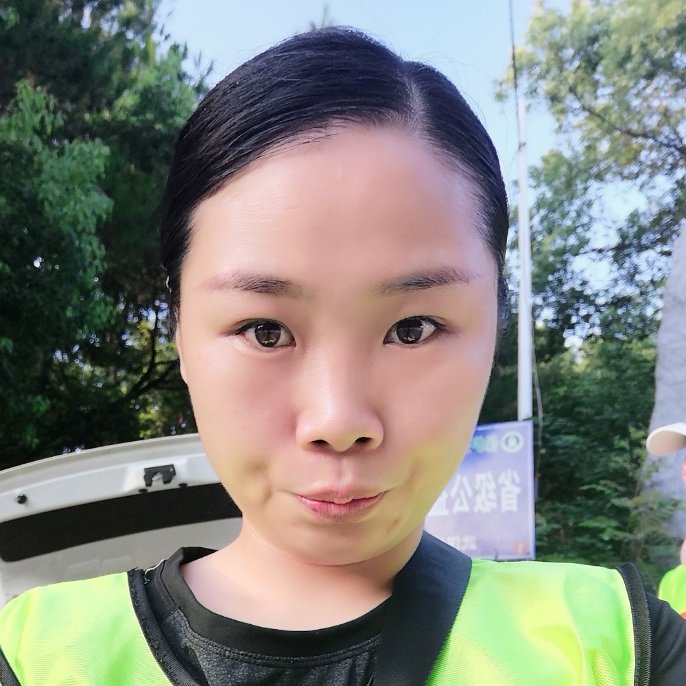 逐风扯勤恳的照片