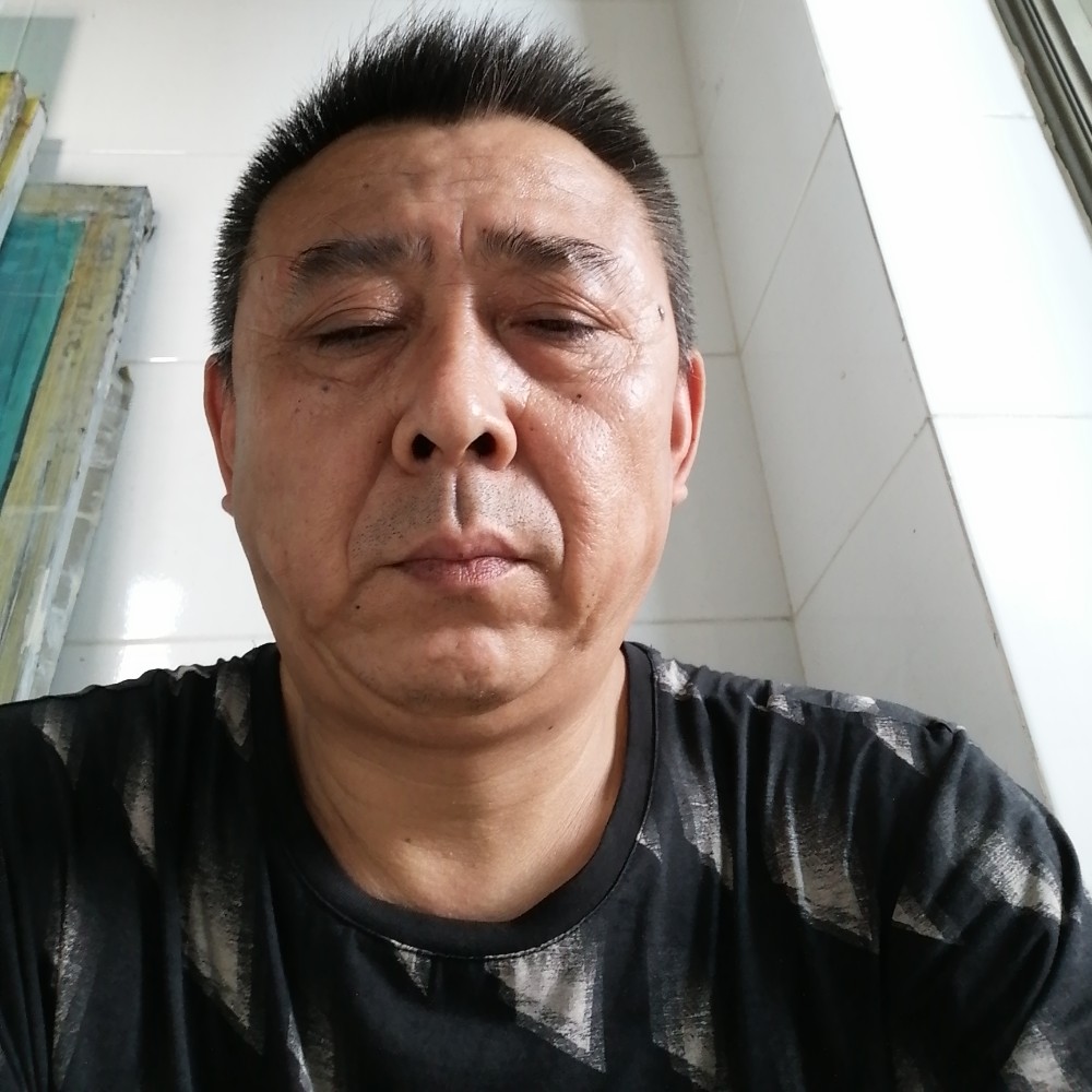 南鸢粗暴的照片
