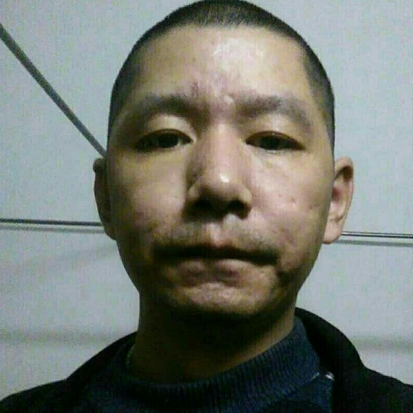 专注小白白的照片