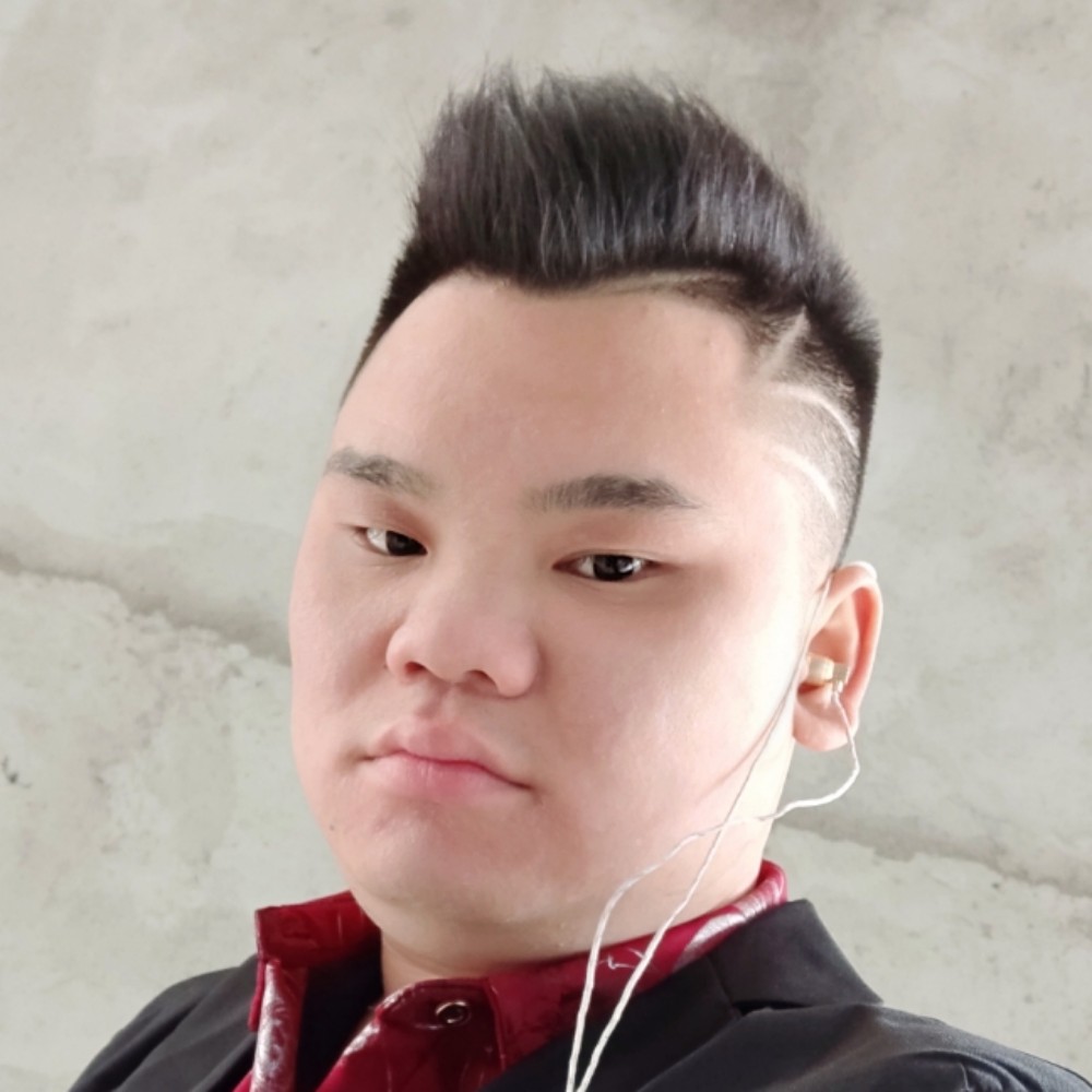 暖光微笑的照片