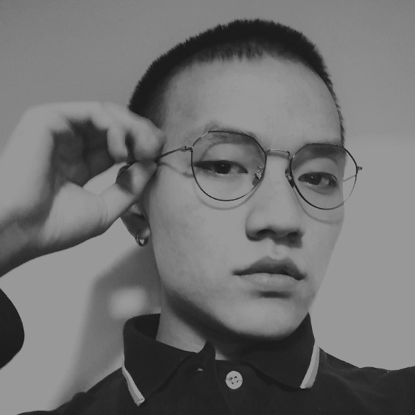 花瓣笑陶醉的照片