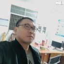 蜗牛漫步華麗的照片