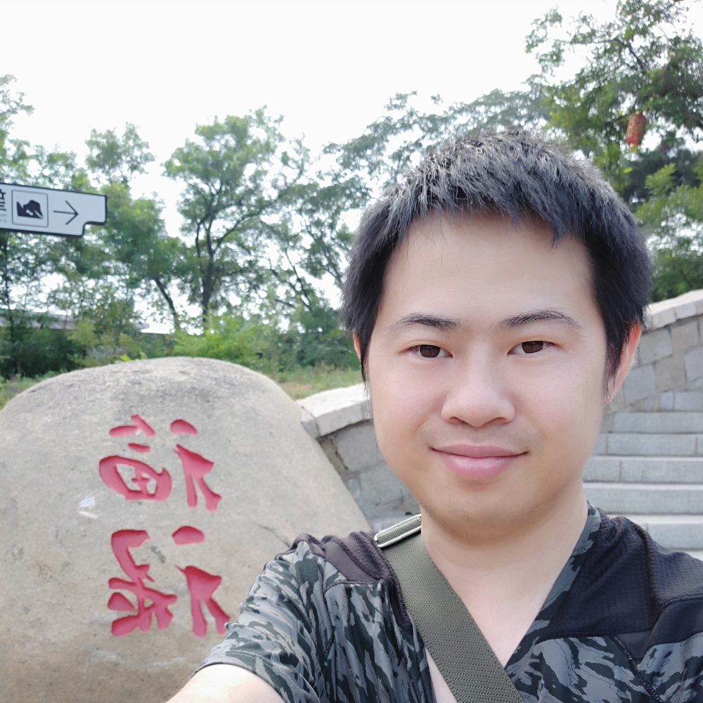 裳心柳柳的照片
