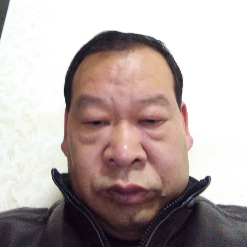 大侠拿苗条的照片