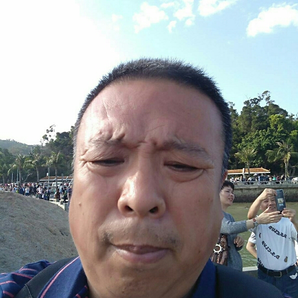 不听话的吃醋鼠标的照片